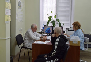 Прием пациентов в консультативной поликлинике ВОКБ2 Прием пациентов в консультативной поликлинике ВОКБ2.